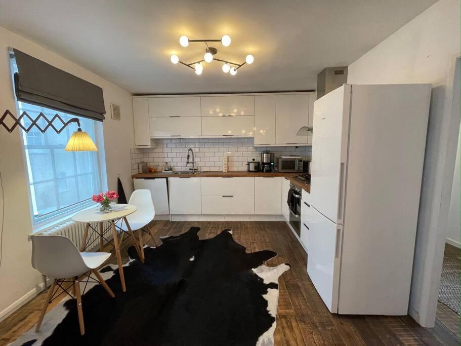 Gorgeous 2 Bedroom Apartment Edge Of Cabot Circus بريستول المظهر الخارجي الصورة
